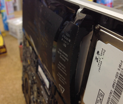 バッテリー膨張1