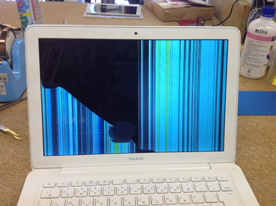 macbook 液晶割れ