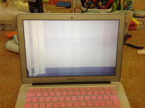 macbook air 液晶割れ