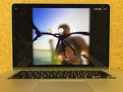 Macbook Pro 液晶割れ