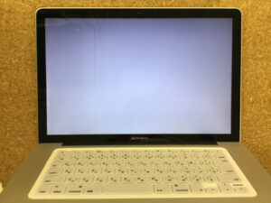 macbookpro 画面真っ白