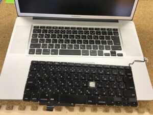 MacbookPro 17 キーボード交換