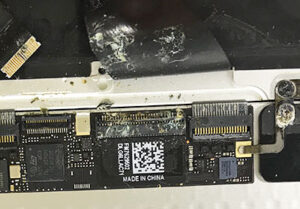 Mac 飲み物をこぼした修理